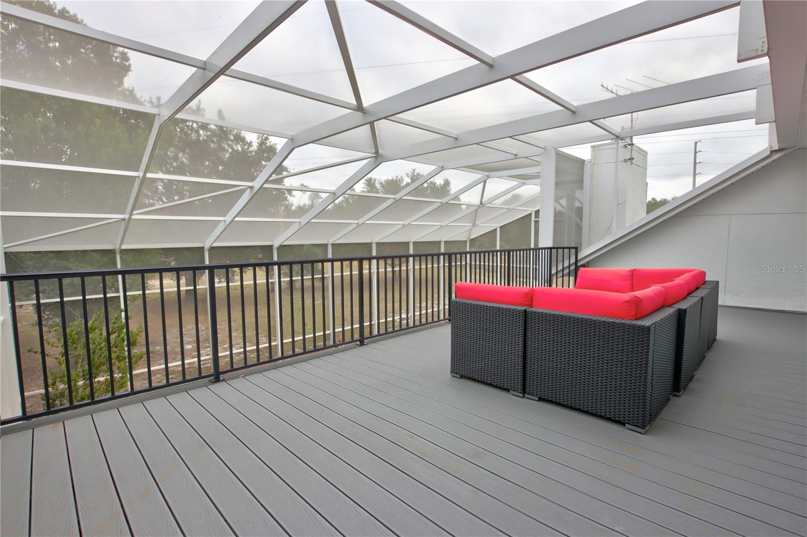 TURNBURY WOODS - Residential