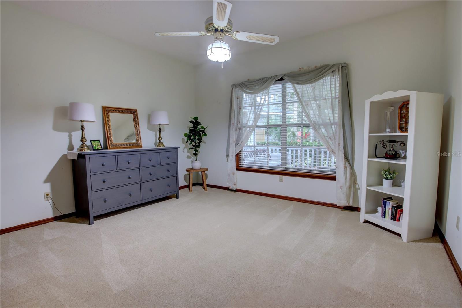 TURNBURY WOODS - Residential