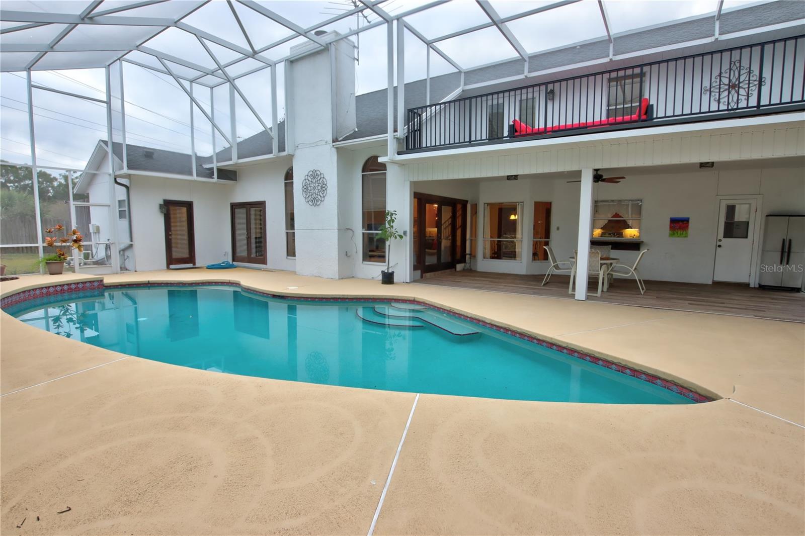 TURNBURY WOODS - Residential