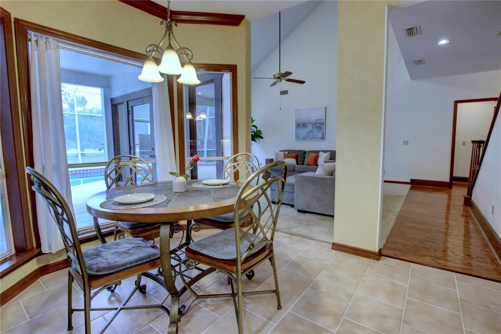 TURNBURY WOODS - Residential