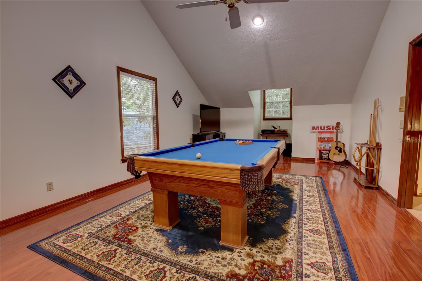 TURNBURY WOODS - Residential