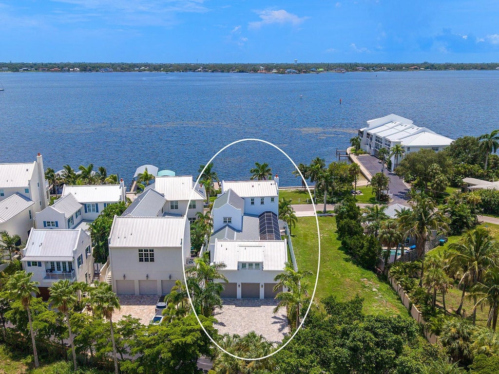 Photo of 4024 11th Street Court W, Palmetto, FL 34221 (MLS # A4702596)