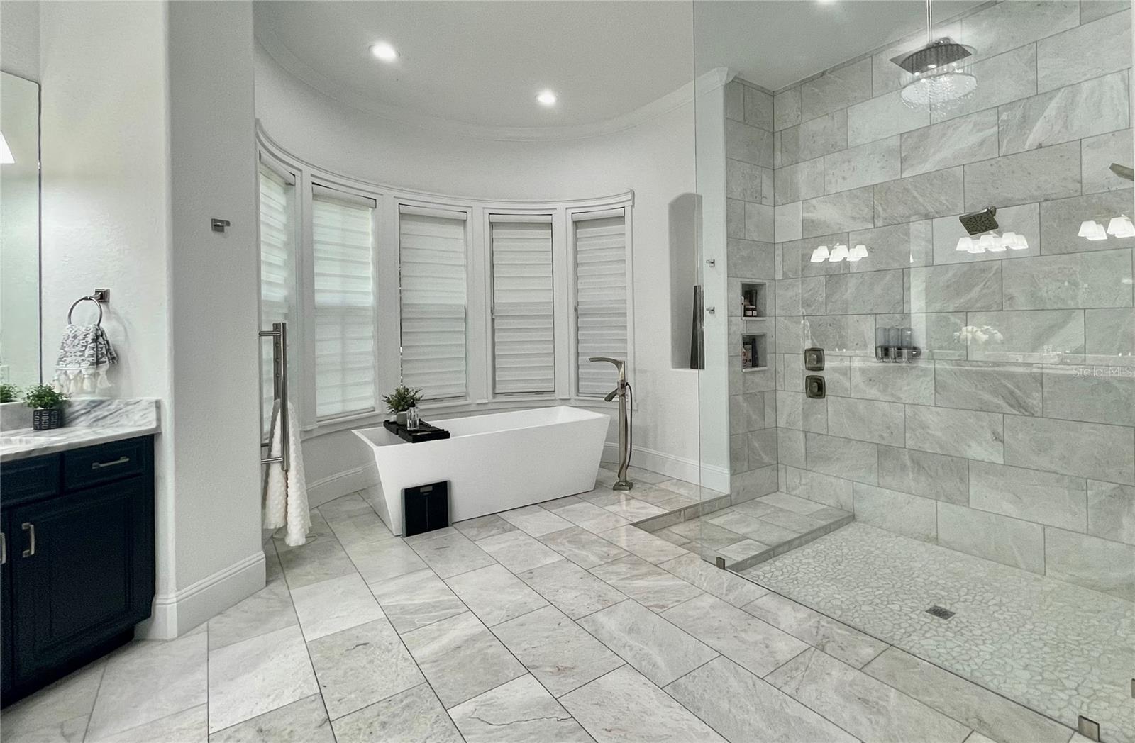 KEENES POINTE - Residential