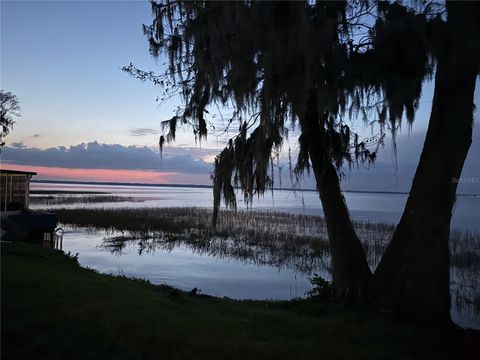 2225 CYPRESS COURT 2C TAVARES FL 32778