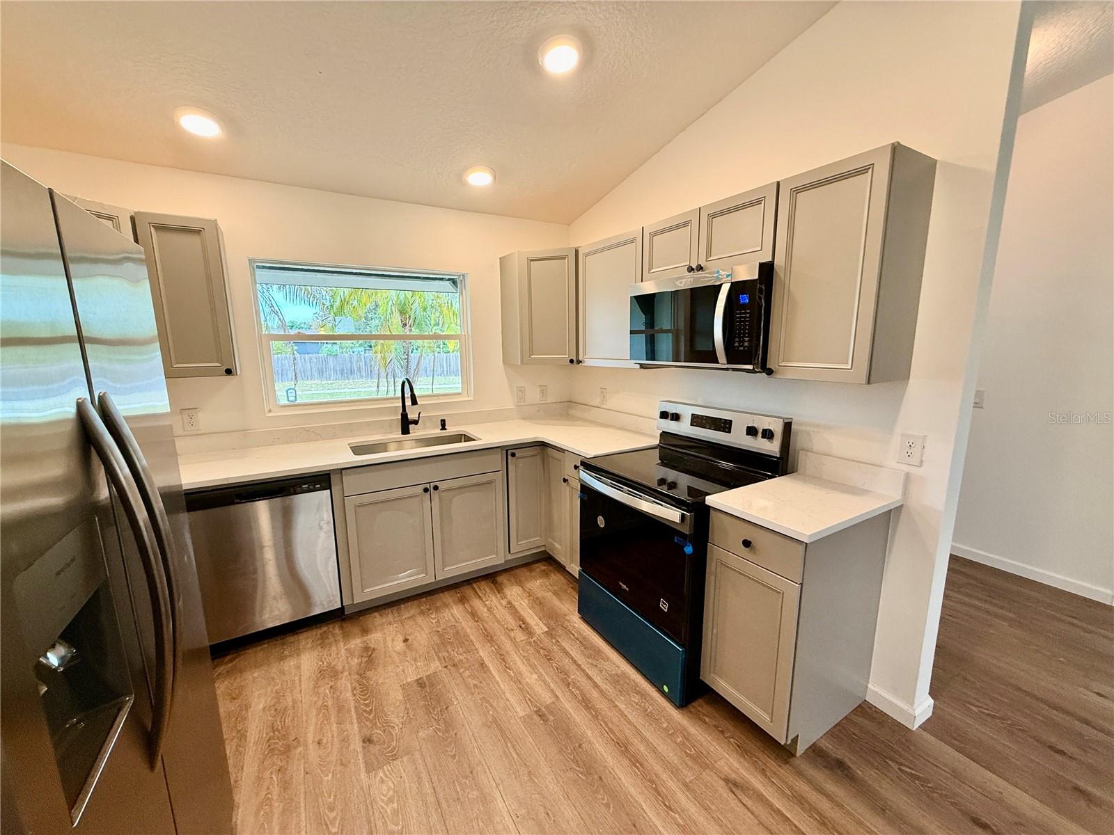 WESTMOOR PH 04E - Residential Lease