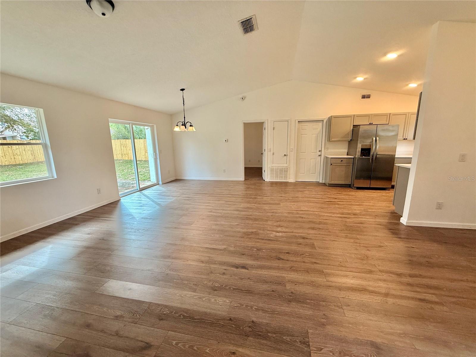 WESTMOOR PH 04E - Residential Lease