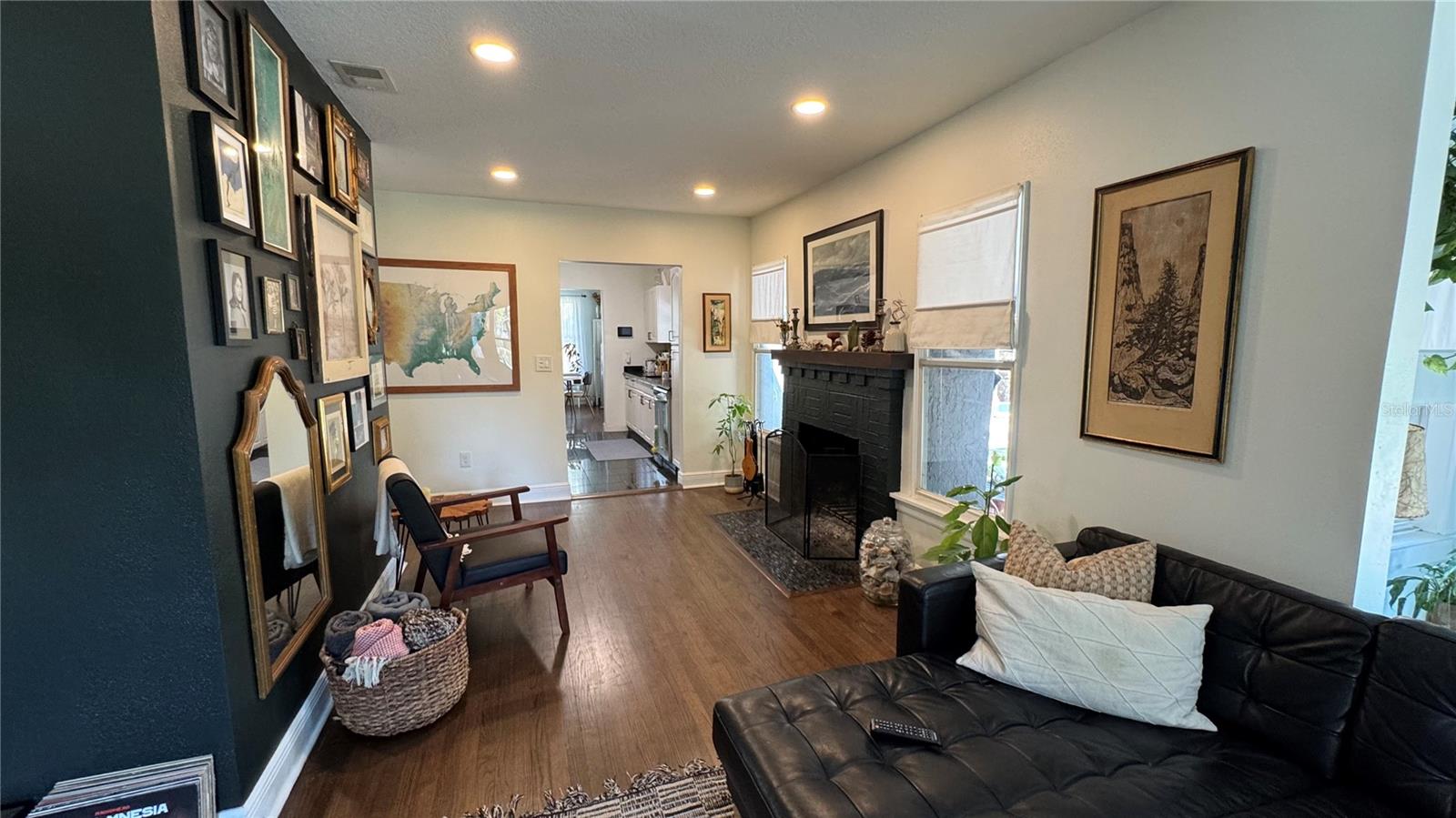 HOLDEN SHORES - Residential