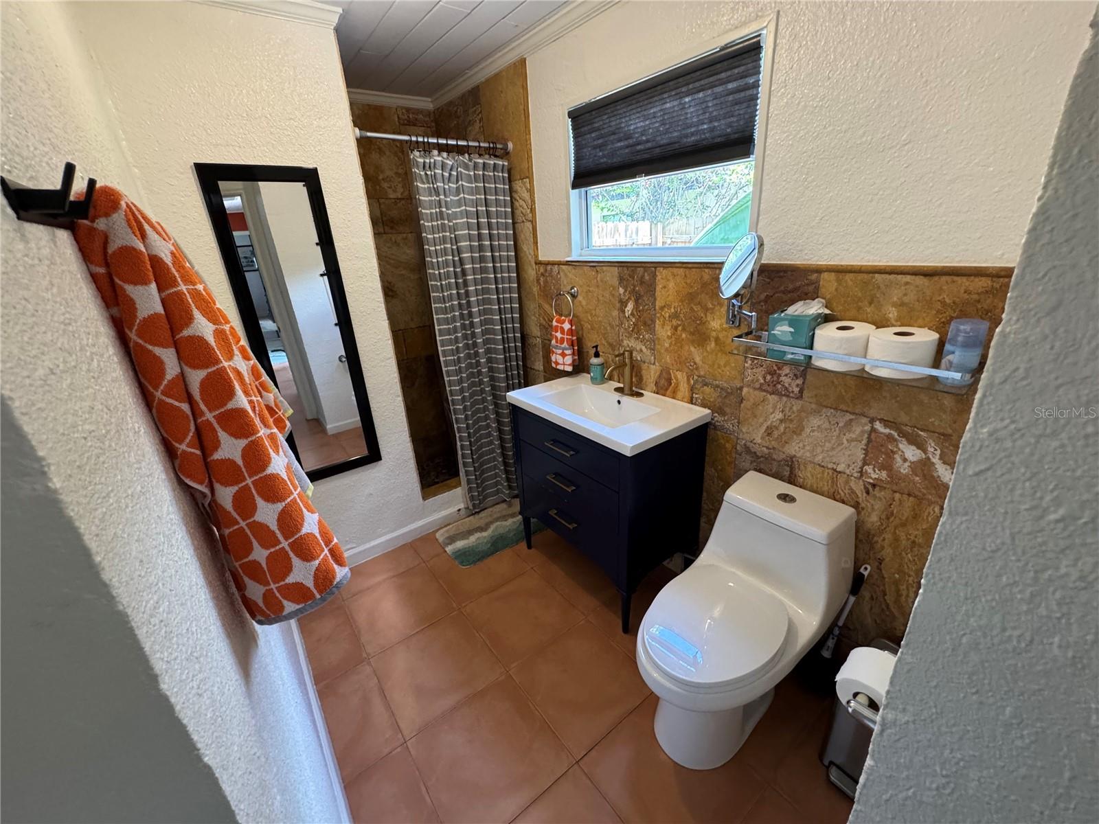 HOLDEN SHORES - Residential