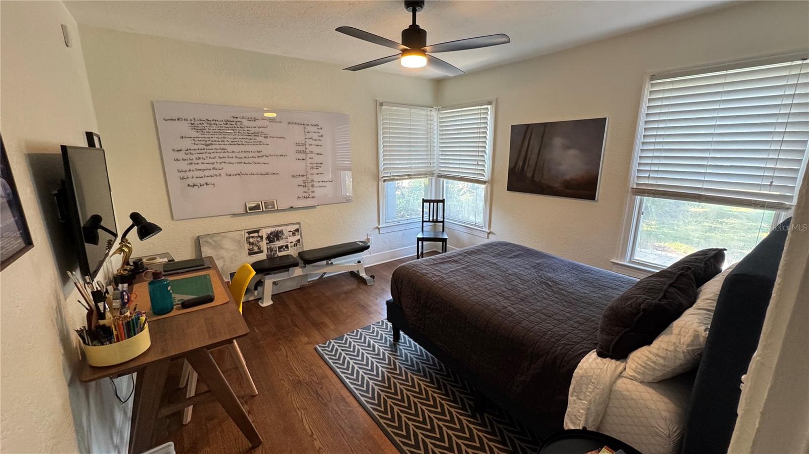 HOLDEN SHORES - Residential