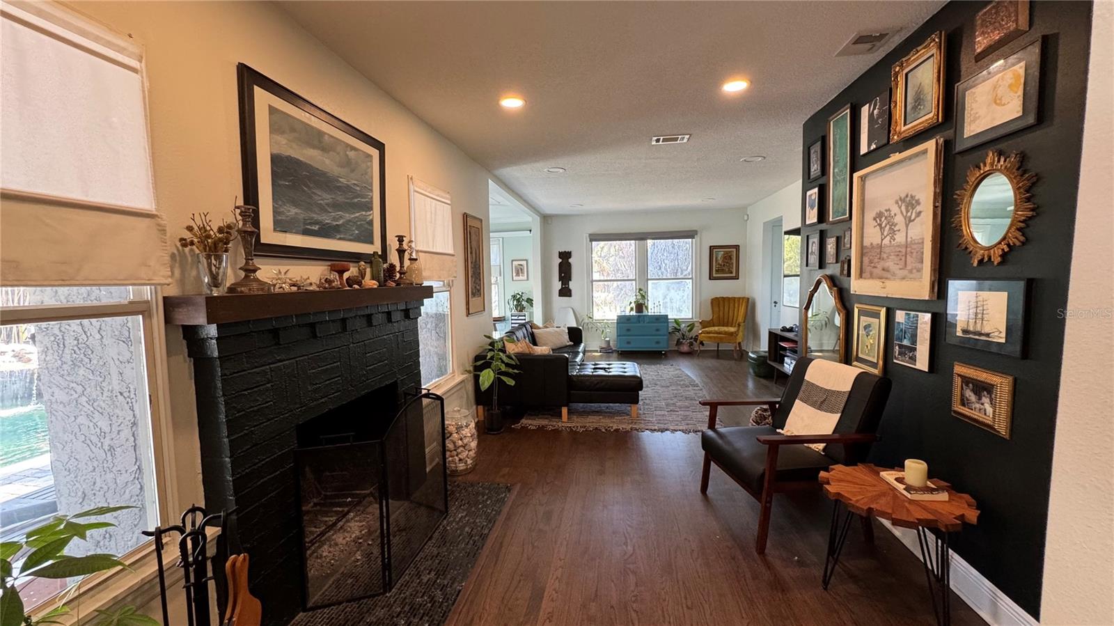 HOLDEN SHORES - Residential