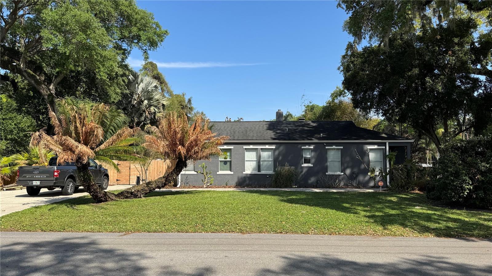 HOLDEN SHORES - Residential