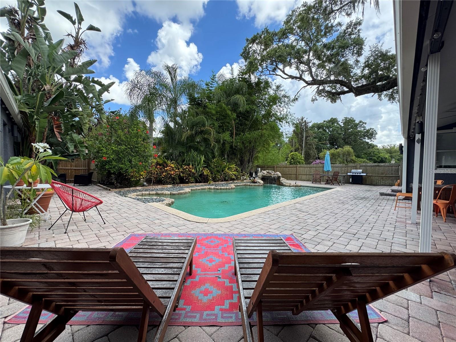 HOLDEN SHORES - Residential