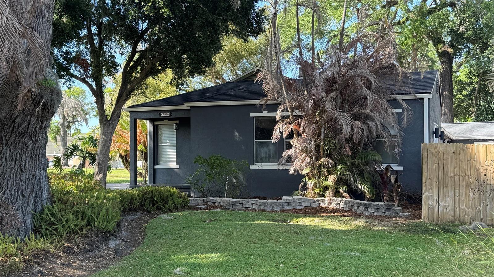 HOLDEN SHORES - Residential