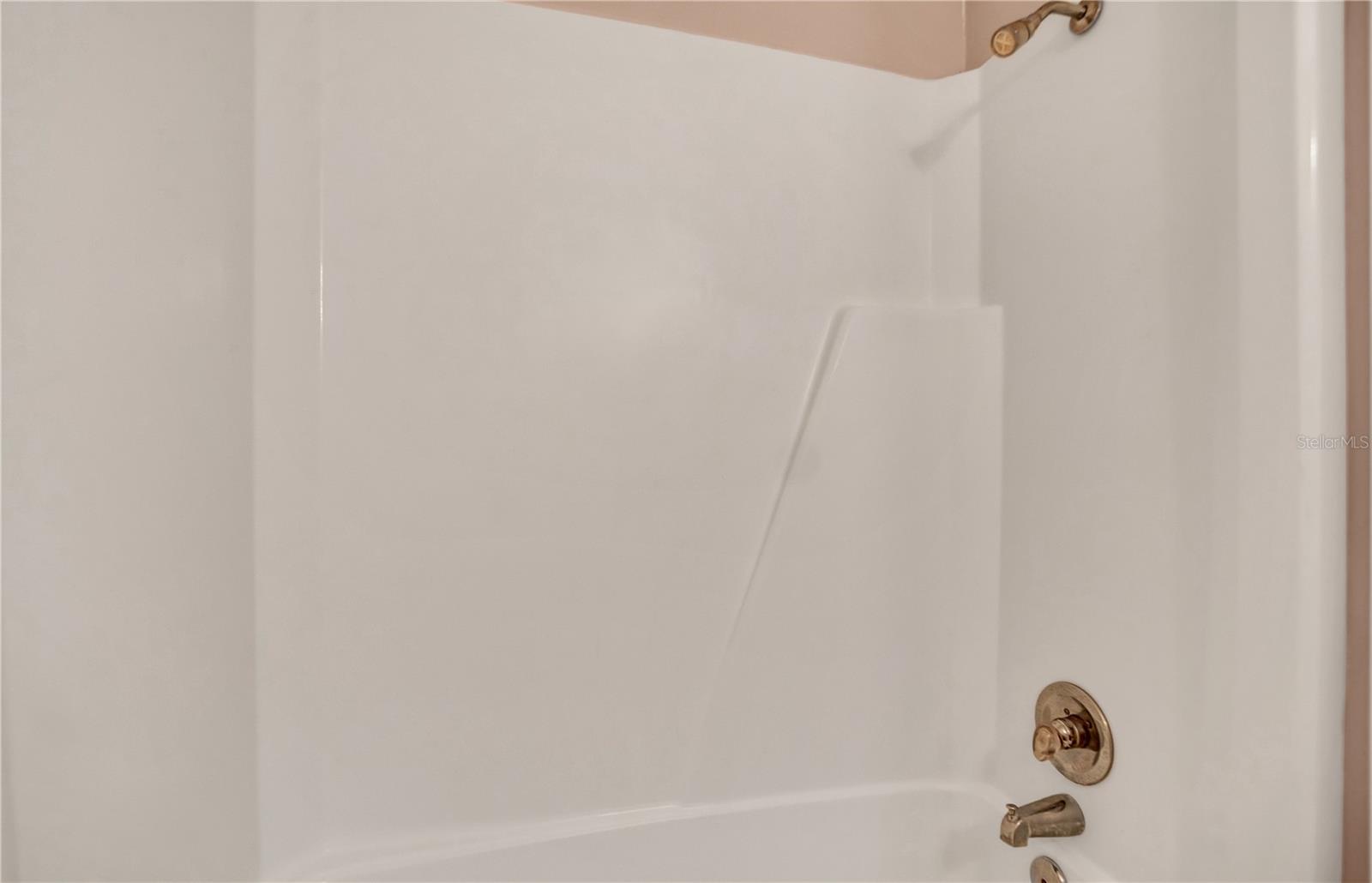 CROSSINGS AT CONWAY CONDO - Residential Lease