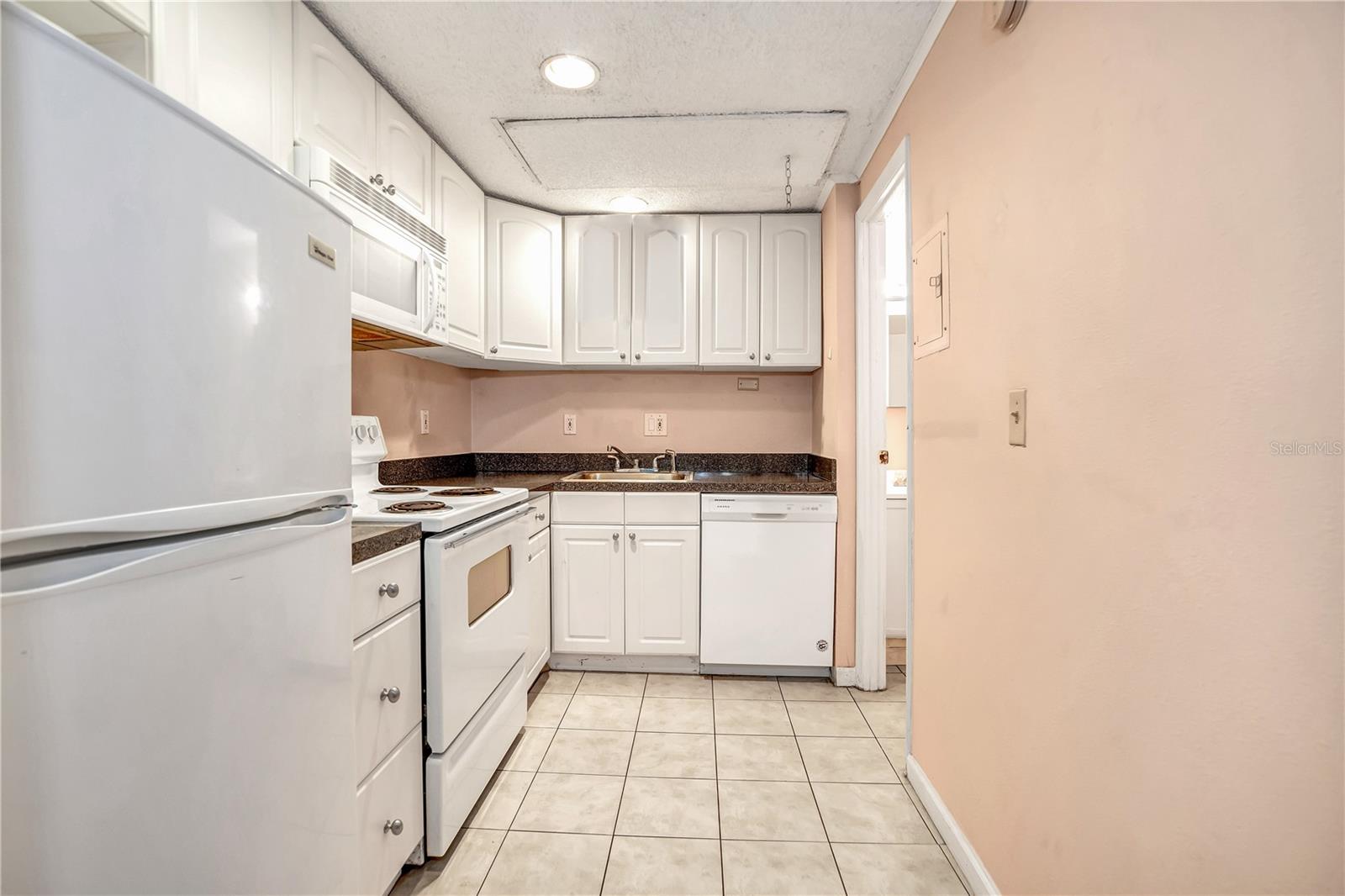CROSSINGS AT CONWAY CONDO - Residential Lease
