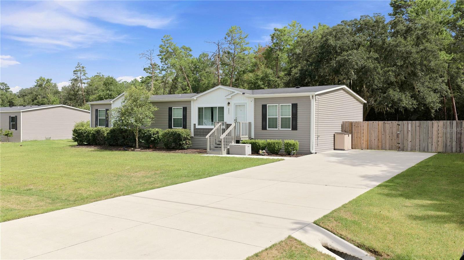 122 SE 70TH CIRCLE