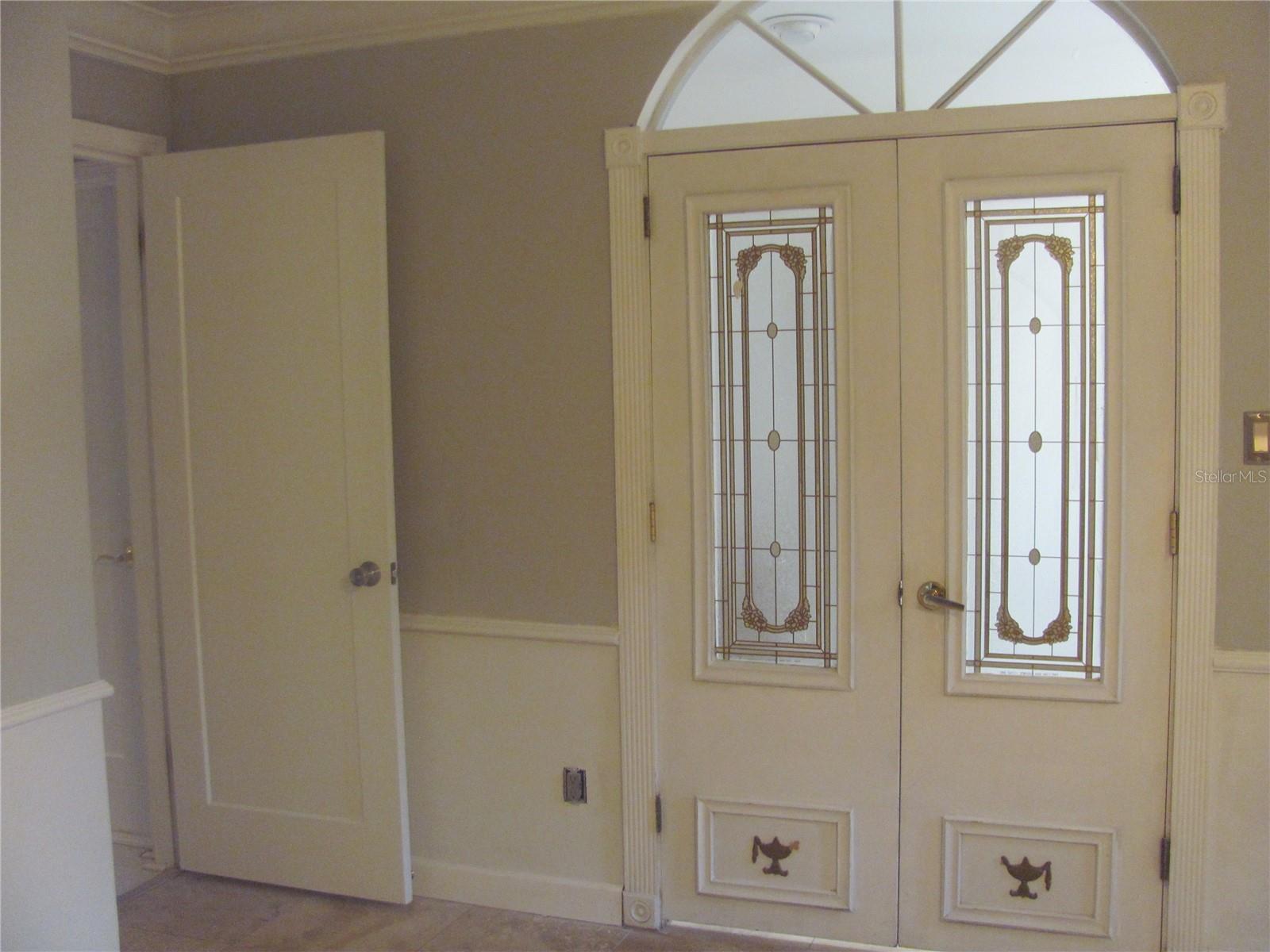 SOUTH GROVE ADD - Residential Lease