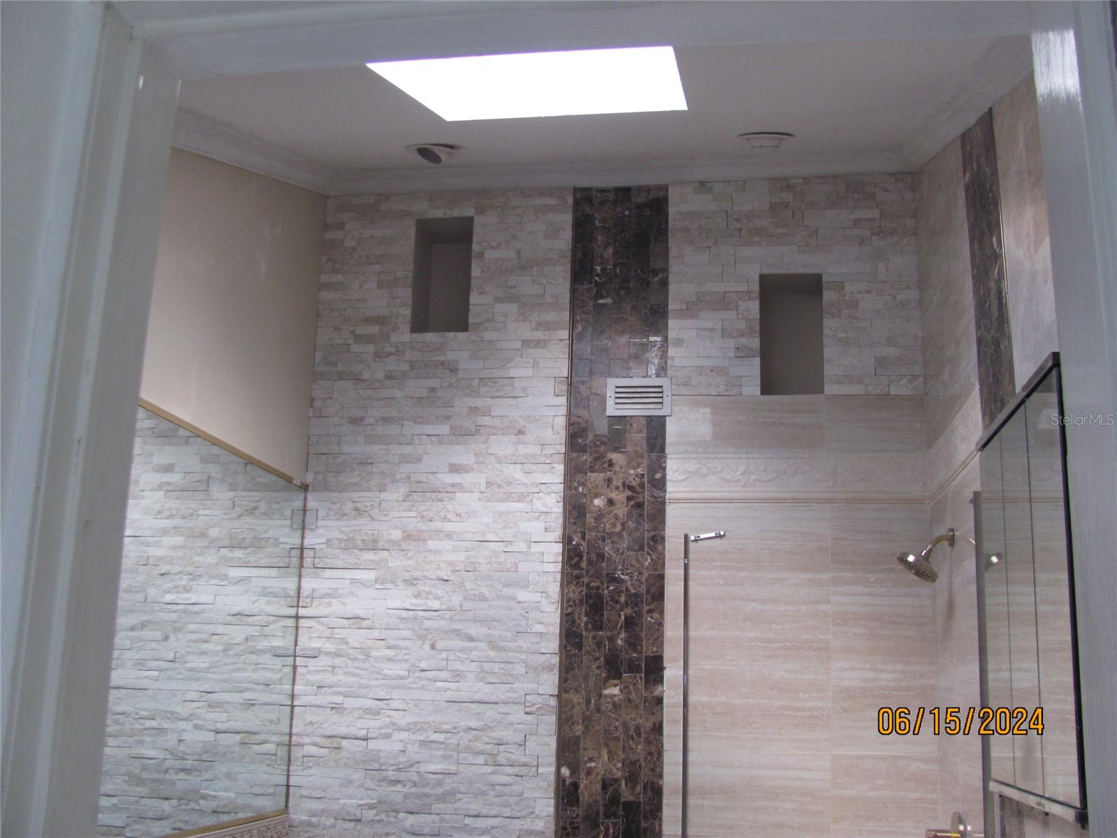 SOUTH GROVE ADD - Residential Lease