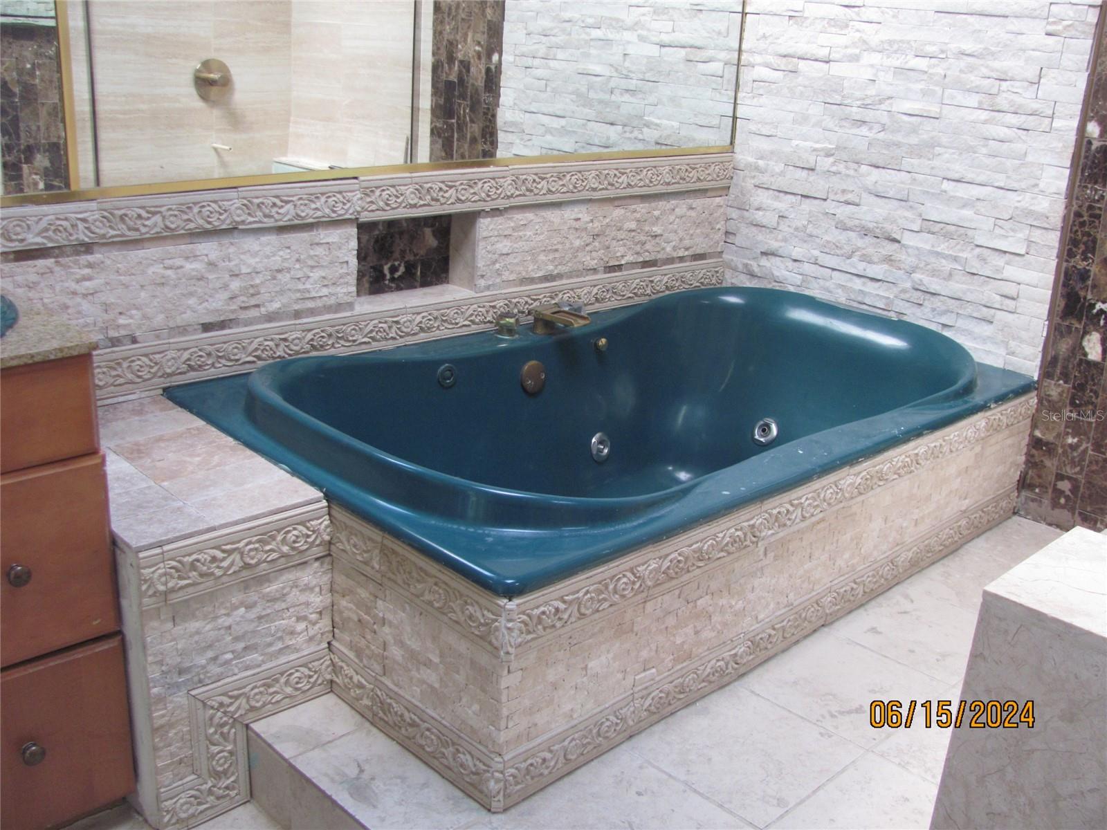 SOUTH GROVE ADD - Residential Lease