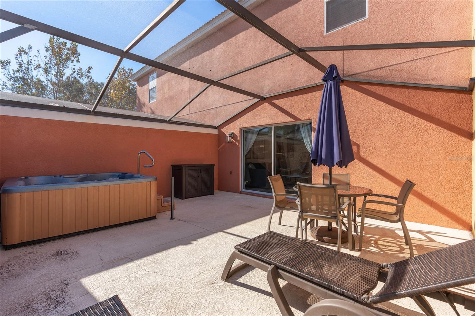 ENCANTADA PH 2 - Residential