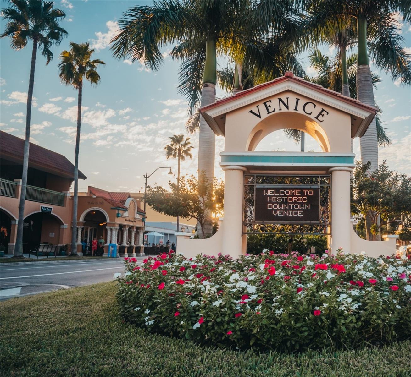 COUNTRY CLUB ESTATES - Residential