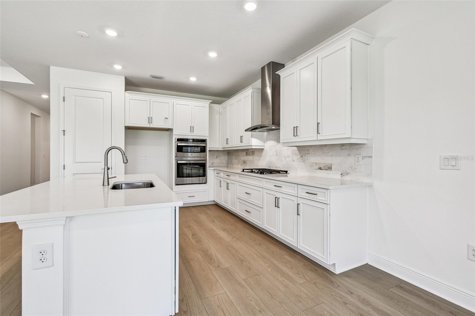 HAWKSTONE - Residential