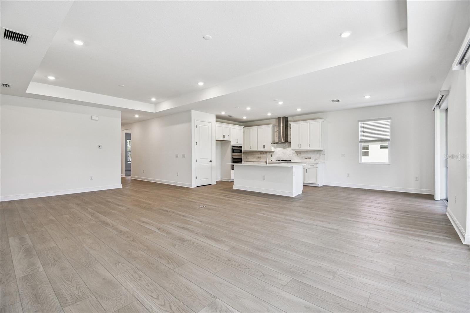 HAWKSTONE - Residential