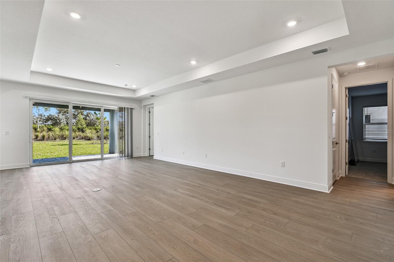 HAWKSTONE - Residential