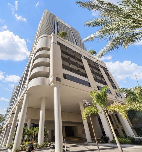 Photo of 275 1st Avenue S #1202, St Petersburg, FL 33701 (MLS # TB8471810)