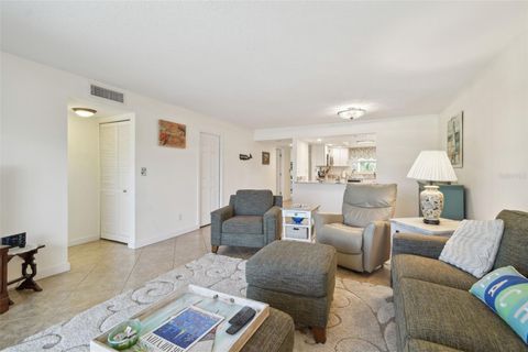 A home in PALMETTO