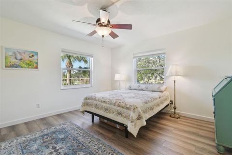 A home in PALMETTO