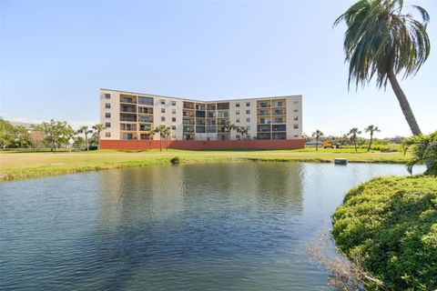 A home in PALMETTO
