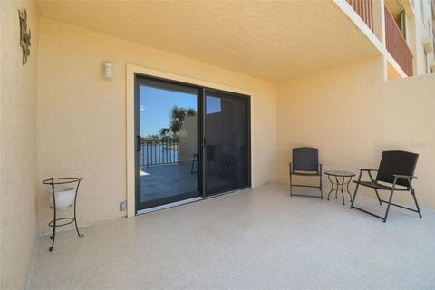 A home in PALMETTO