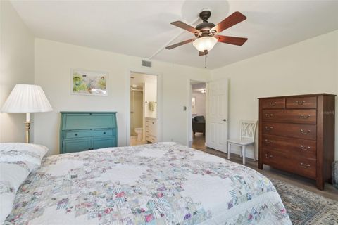 A home in PALMETTO