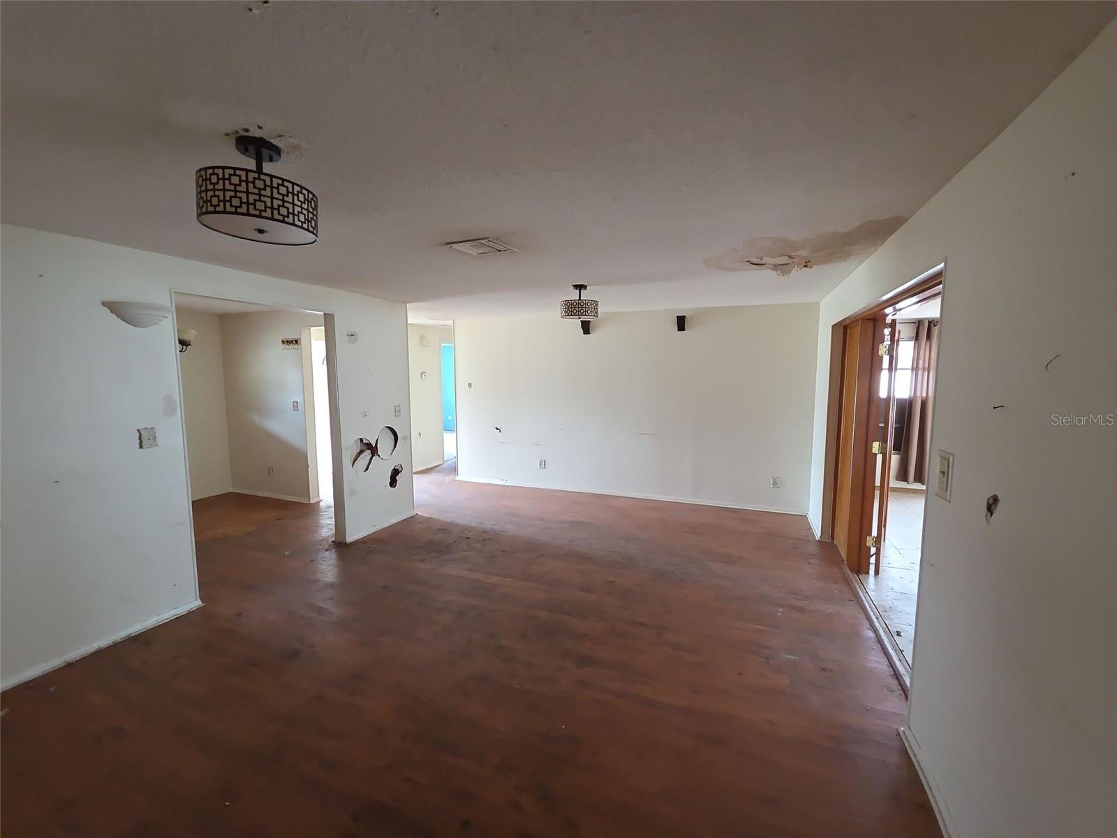 TOUSSIE TERRACE 1ST ADD - Residential