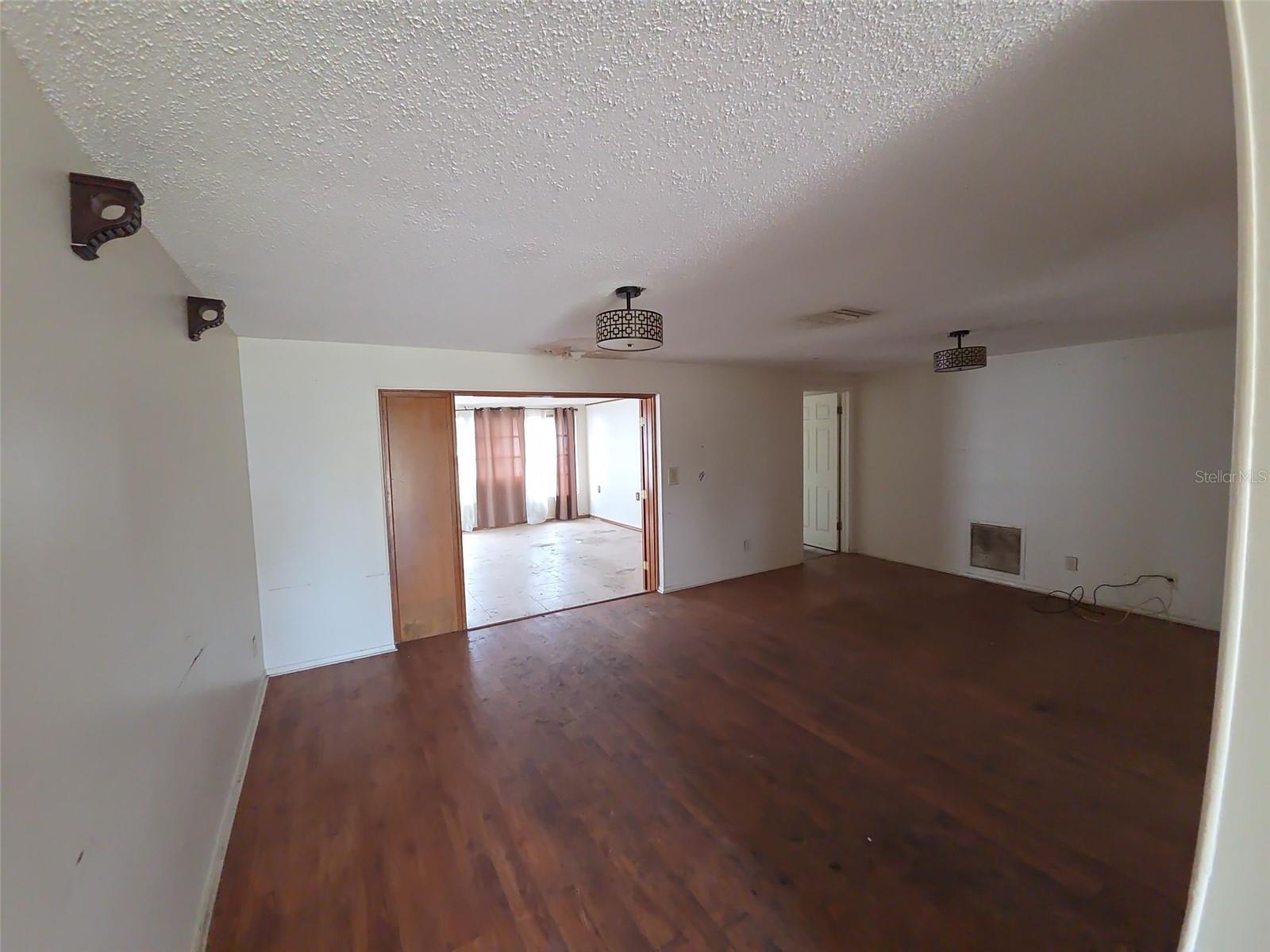 TOUSSIE TERRACE 1ST ADD - Residential