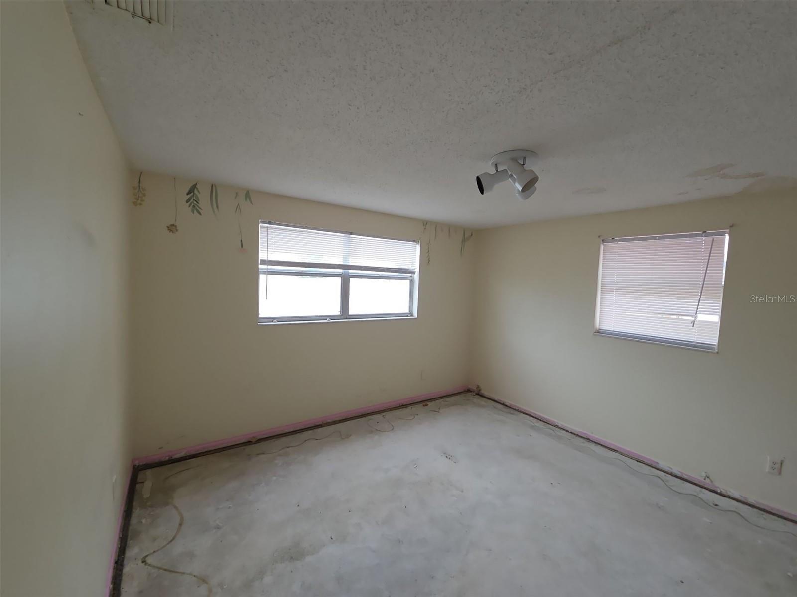 TOUSSIE TERRACE 1ST ADD - Residential