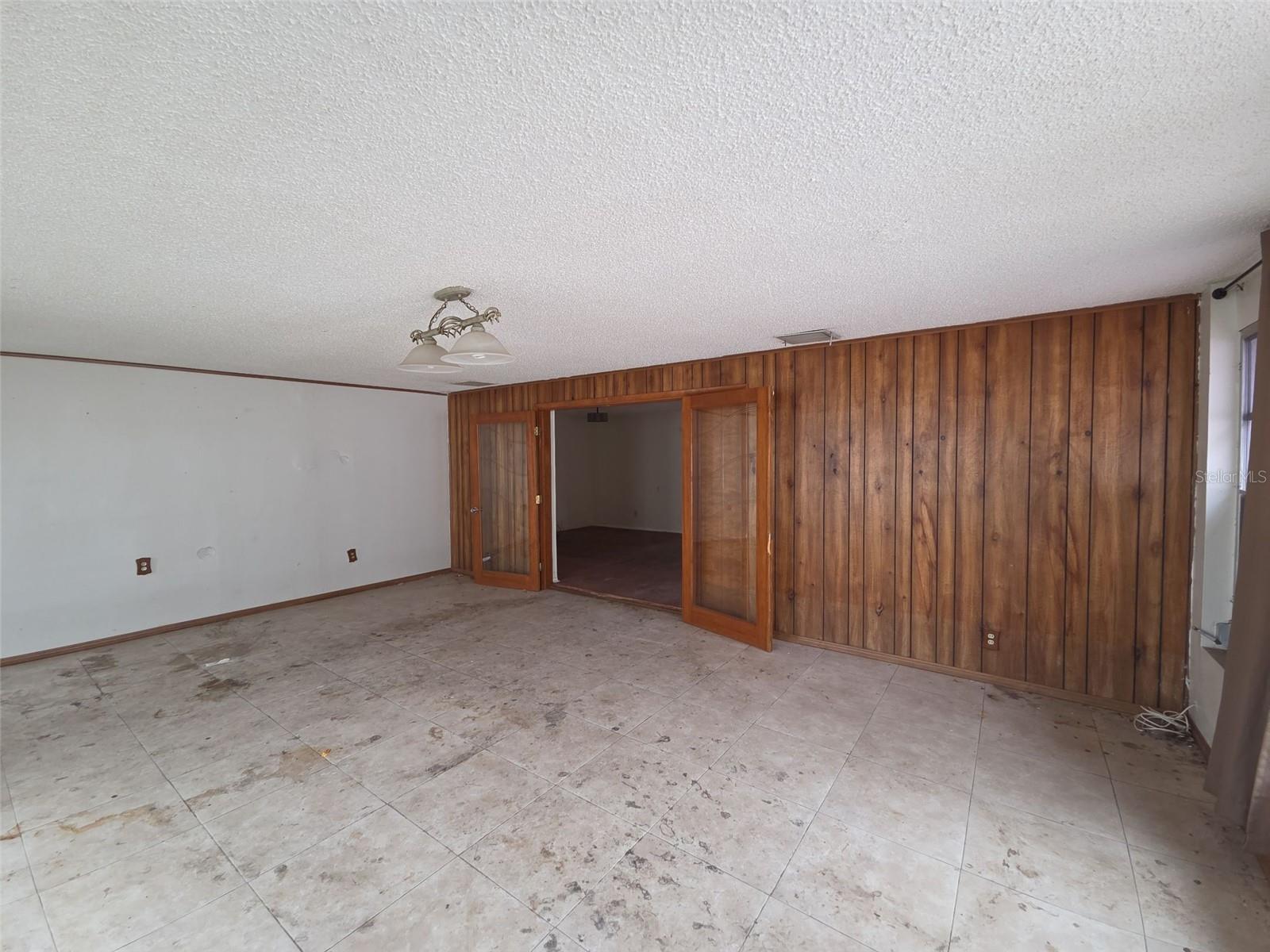 TOUSSIE TERRACE 1ST ADD - Residential