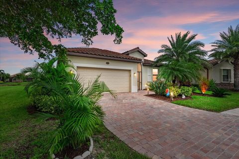 Photo of 20710 Vita Court, Venice, FL 34293 (MLS # N6140376)