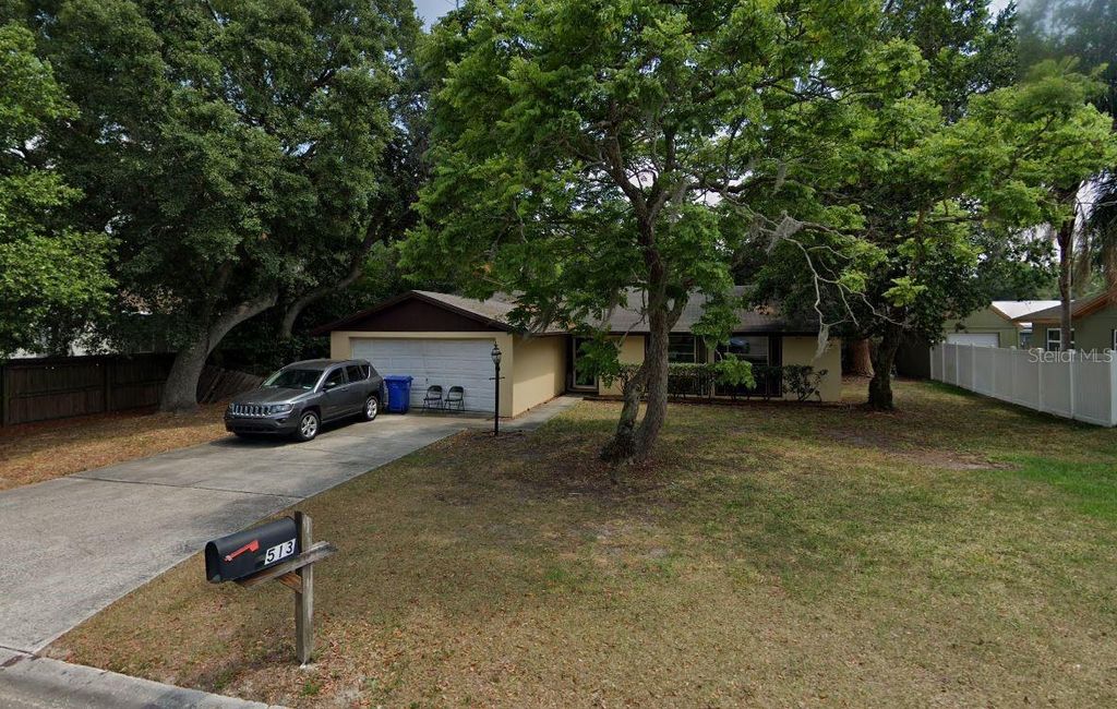 Photo of 1513 Bonniebrook Drive, Lutz, FL 33549 (MLS # J991085)