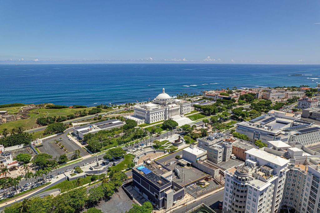 CAPITOLIO PLAZA - Residential