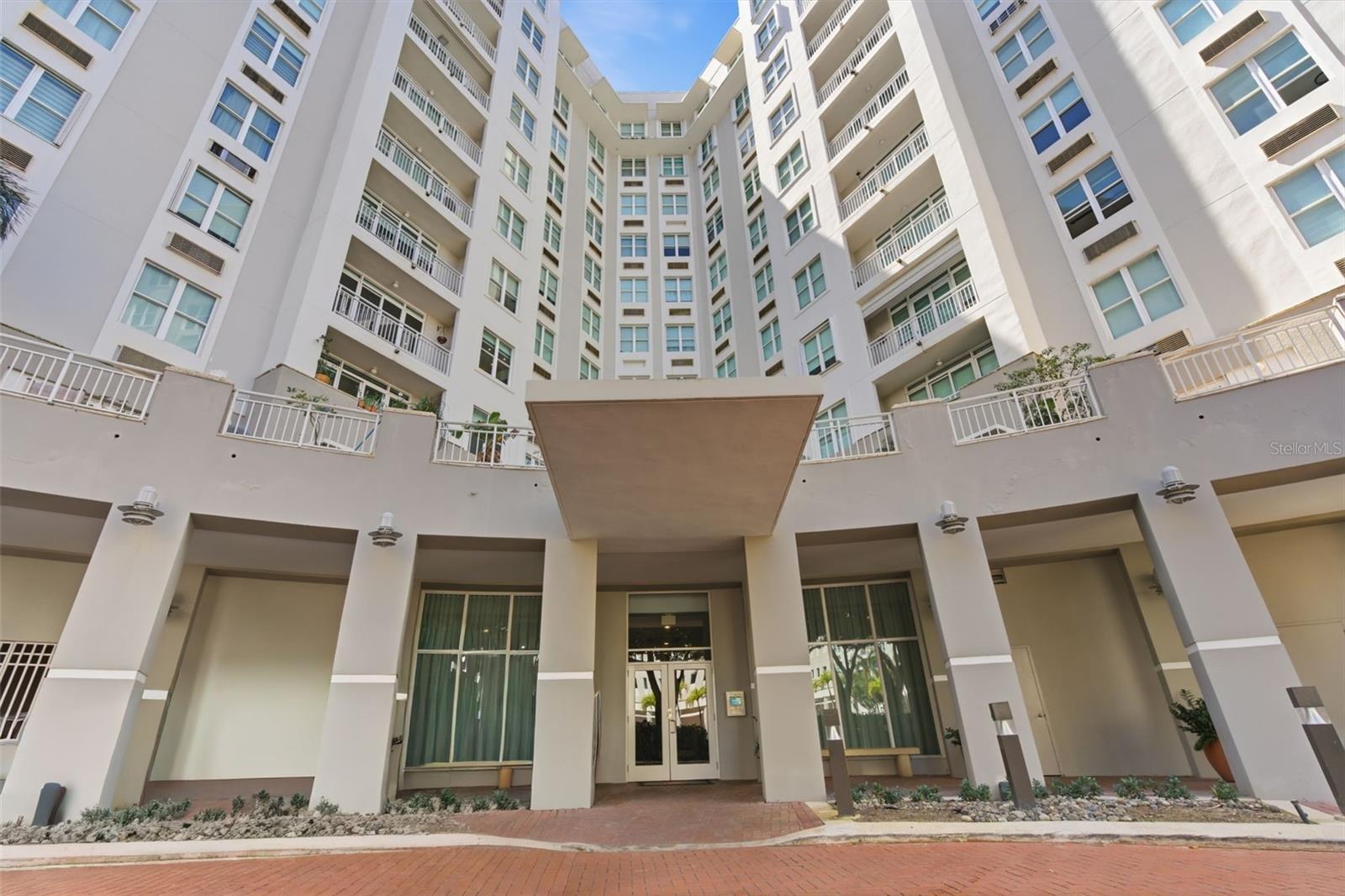 CAPITOLIO PLAZA - Residential