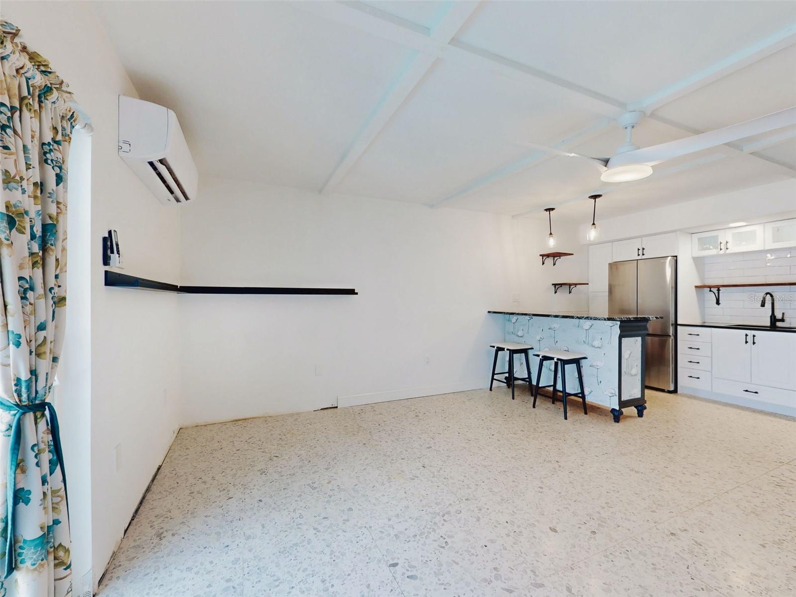 MARINERS COVE CONDO - Residential