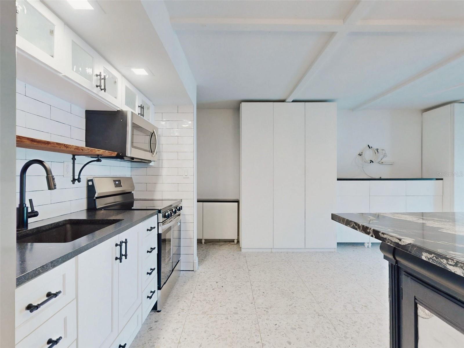 MARINERS COVE CONDO - Residential