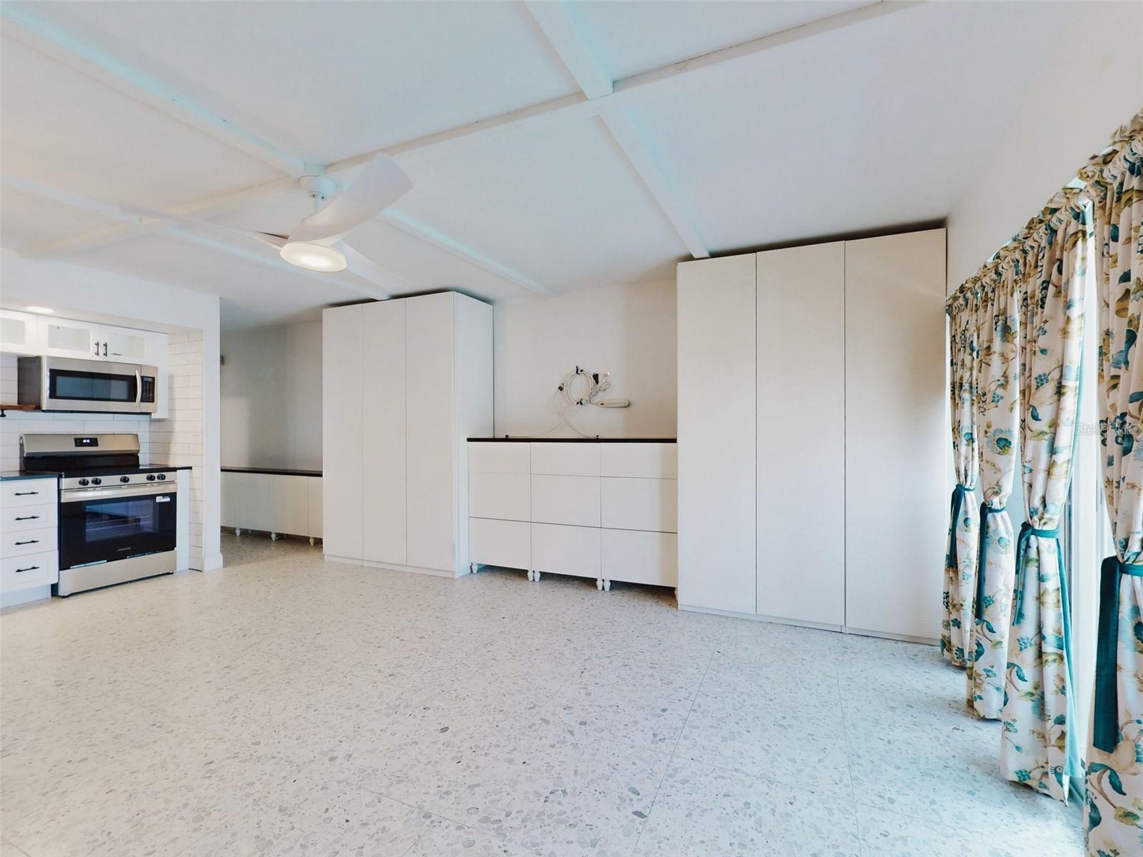 MARINERS COVE CONDO - Residential