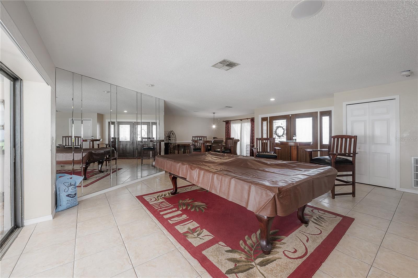 2637 WESTVIEW COURT