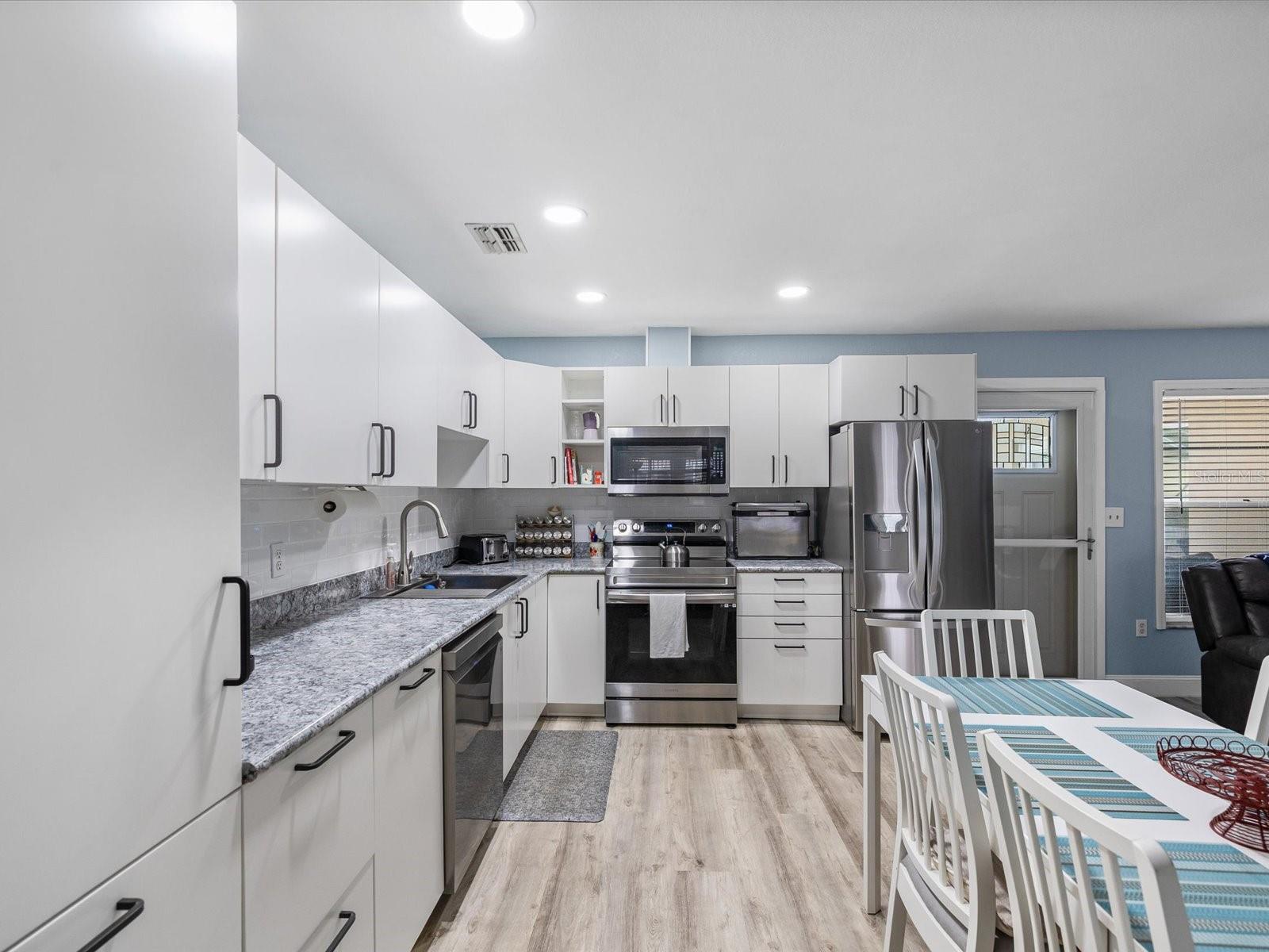 PARADISE POINTE WEST GR 05 - Residential