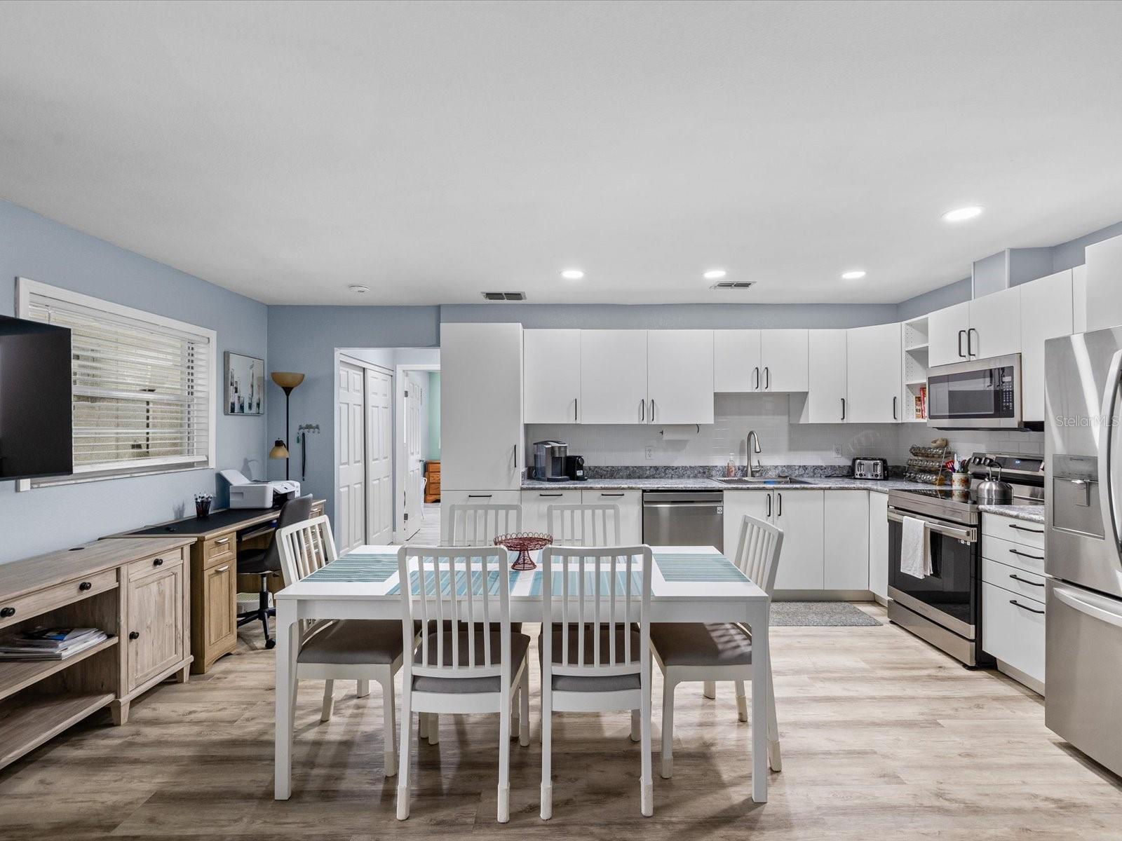 PARADISE POINTE WEST GR 05 - Residential