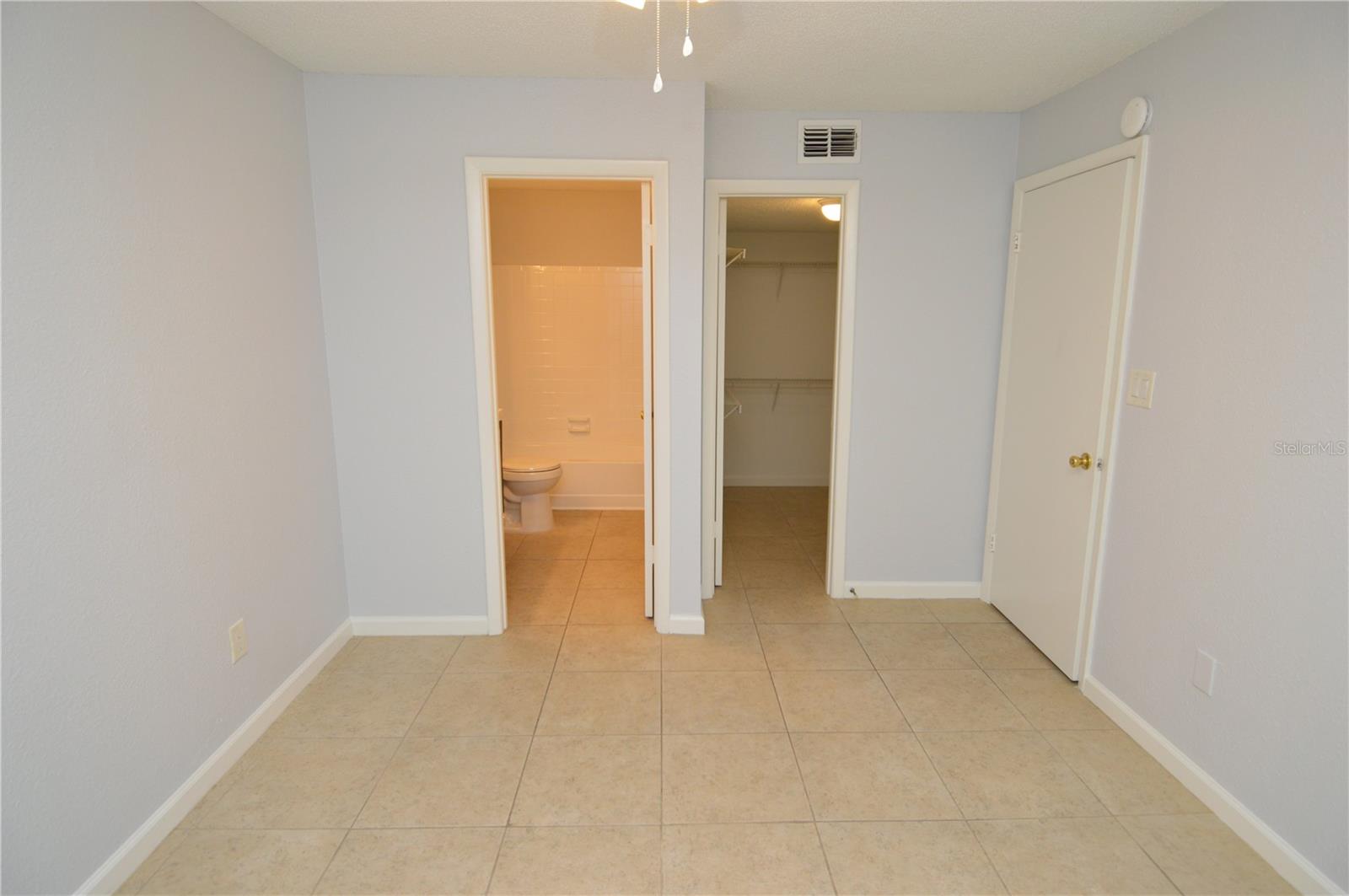 THE GRAND RESERVE CONDO - Residential Lease