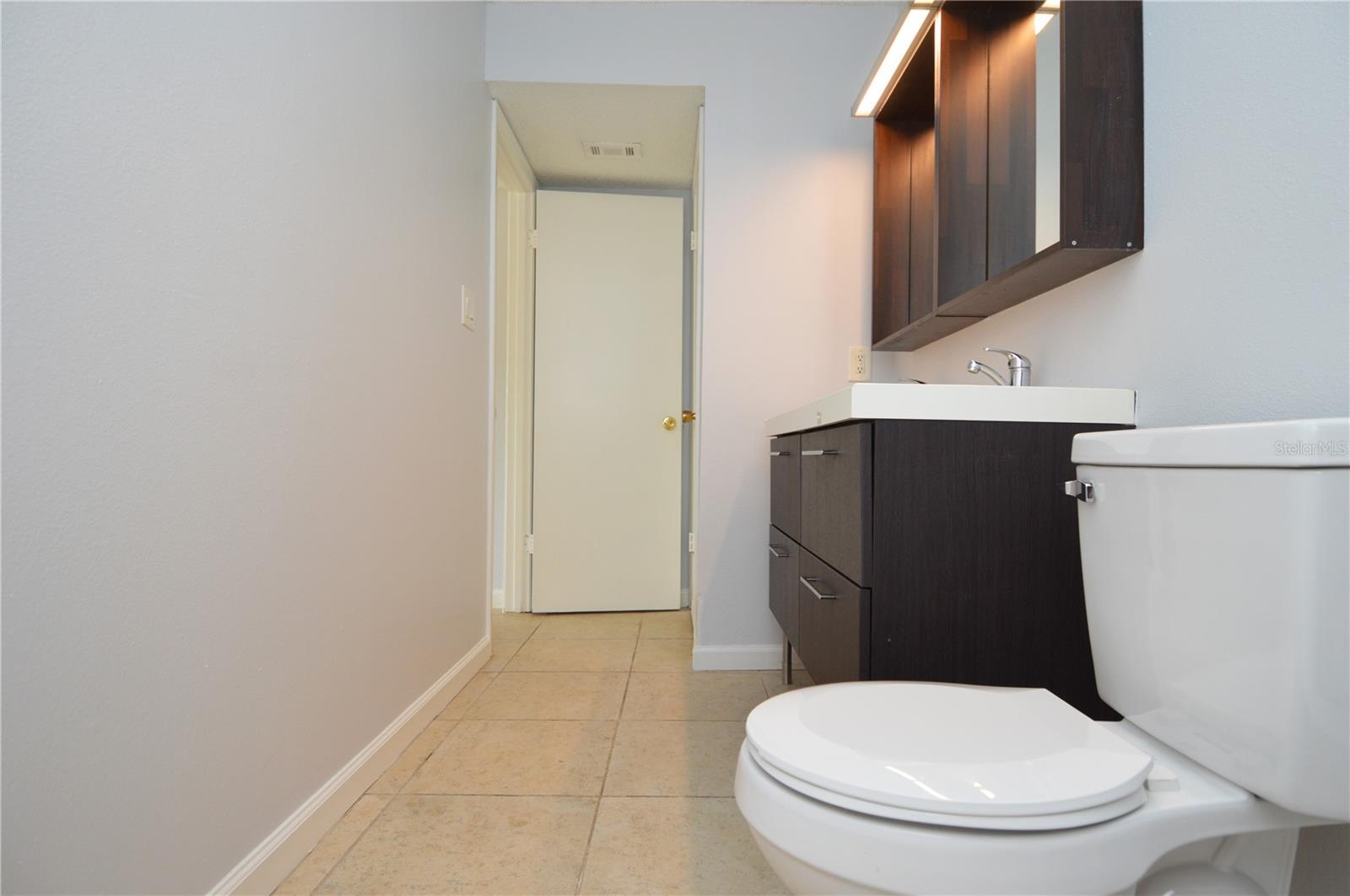 THE GRAND RESERVE CONDO - Residential Lease